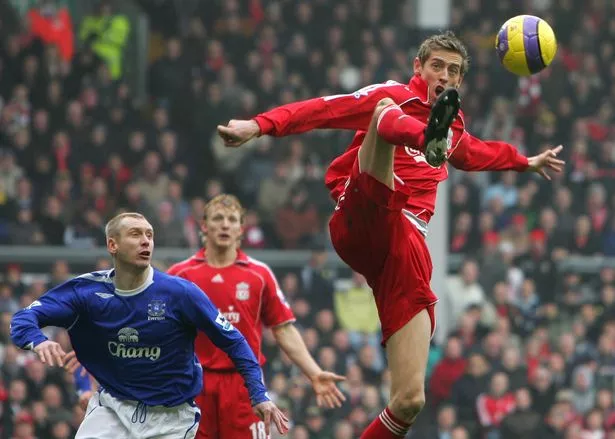 Liverpool FC Evolusi Api Rivalitas yang Tak Pernah Padam