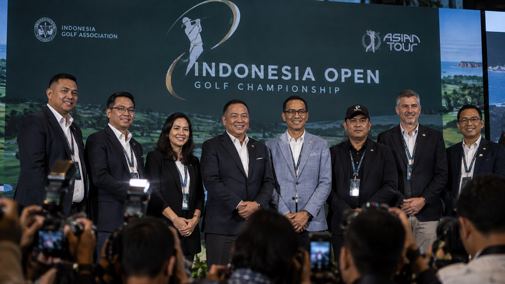 Indonesia Golf Festival 2026 Dibuka di ICE BSD, 120 Lebih Exhibitor 7 Para petinggi APLGI dan penyelenggara acara pada peresmian Indonesia Golf Festival 2026.